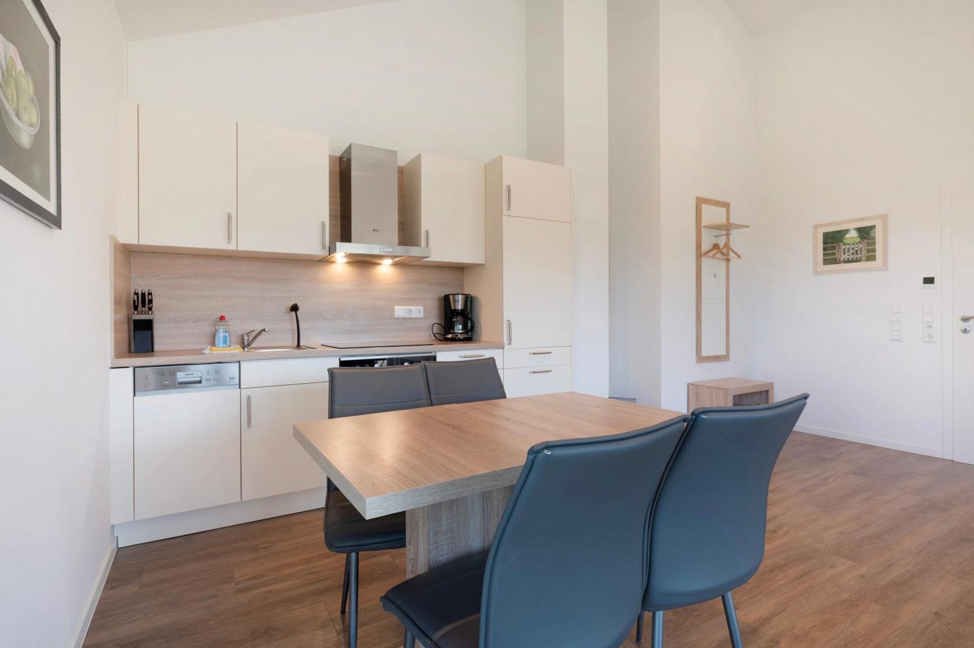 Auszeit Apartment Hatten Екстериор снимка